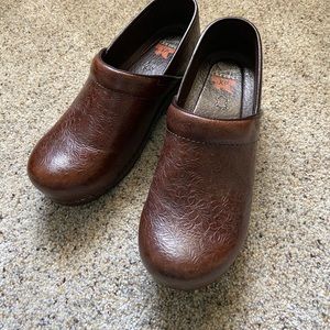 Dansko XP clogs